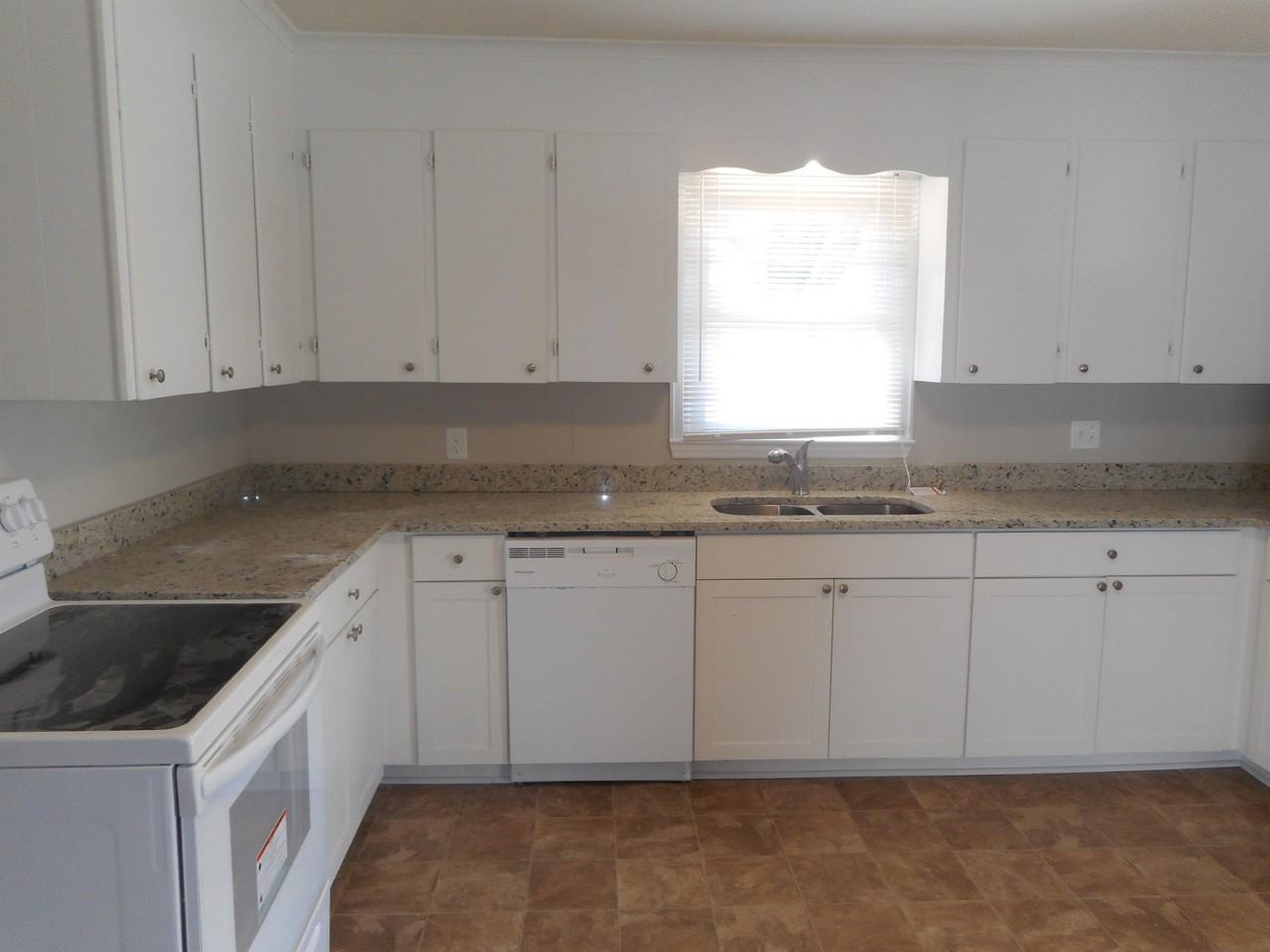 500 Mcconnell St #1 - Photo 3 of 7