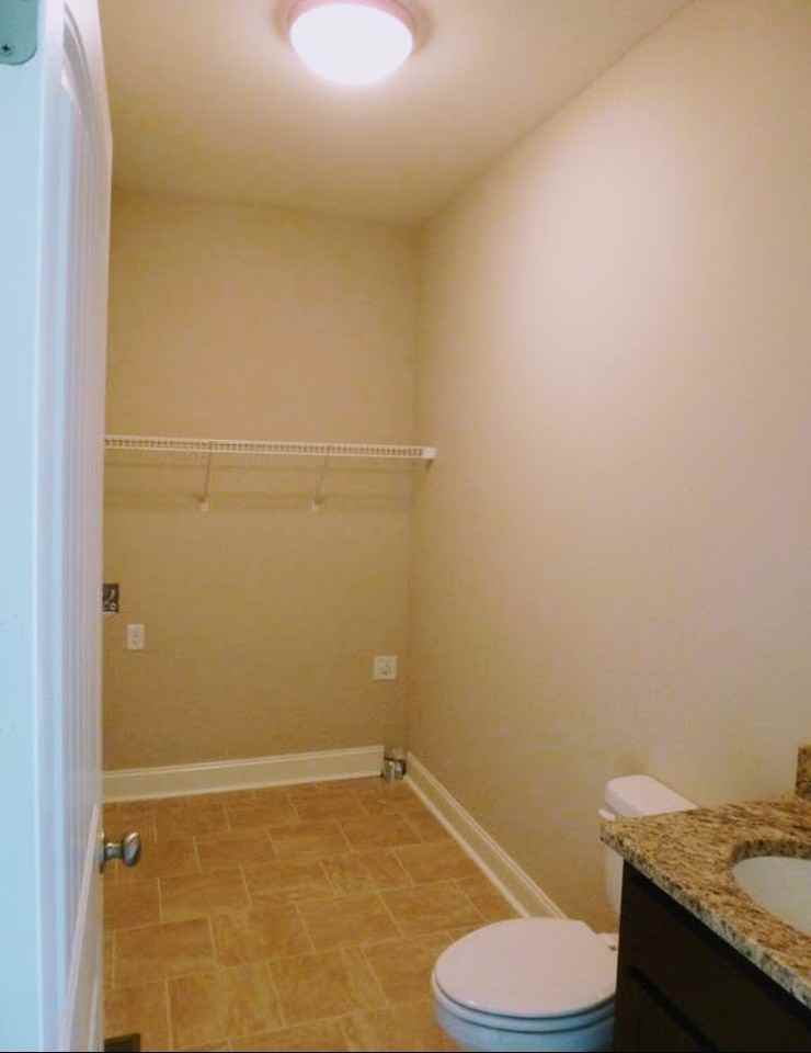 807 Whitehall Road #807 - Photo 5 of 17