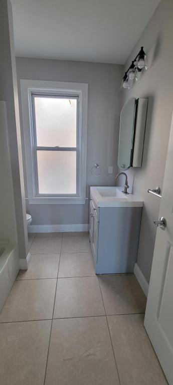 252 Maple St - Photo 4 of 7