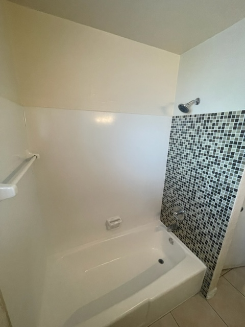 671 Central Ave - Photo 3 of 4