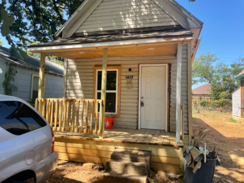 1415 North Jones Street - Photo 3 of 12