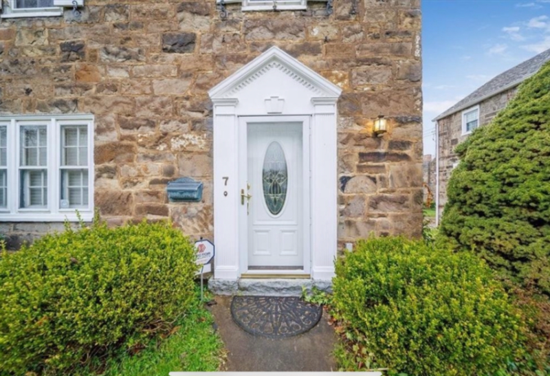 7 Laurel Vlg - Photo 3 of 29