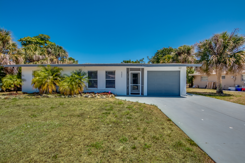 5251 Tower Dr - Photo 2 of 25
