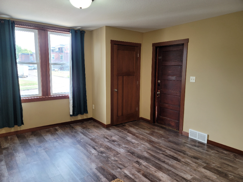 412 1st St S - Photo 2 of 14