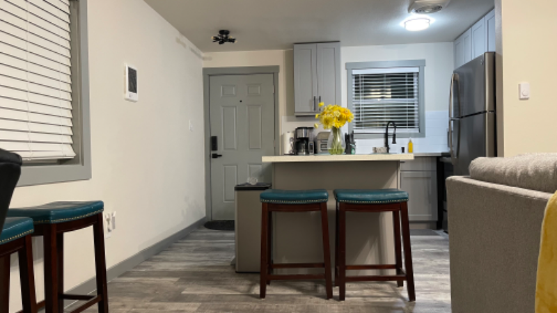 1014 1/2 Ne 91st St - Photo 2 of 12