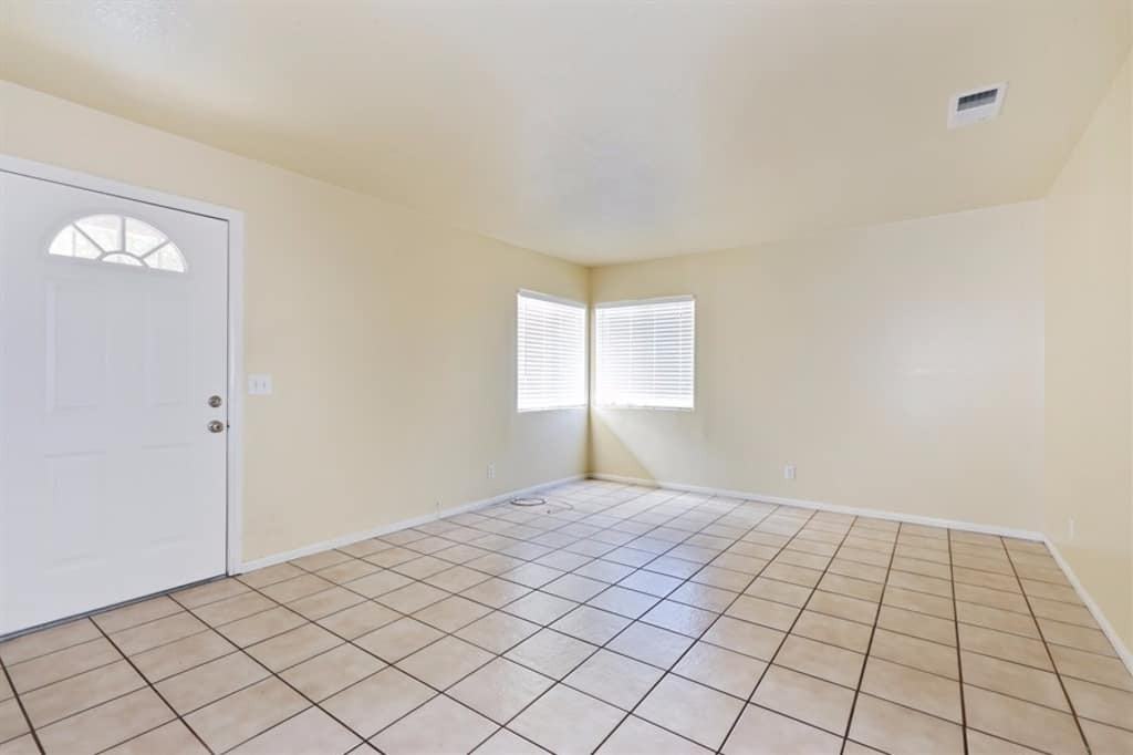 429 E Avenue R12 - Photo 2 of 16