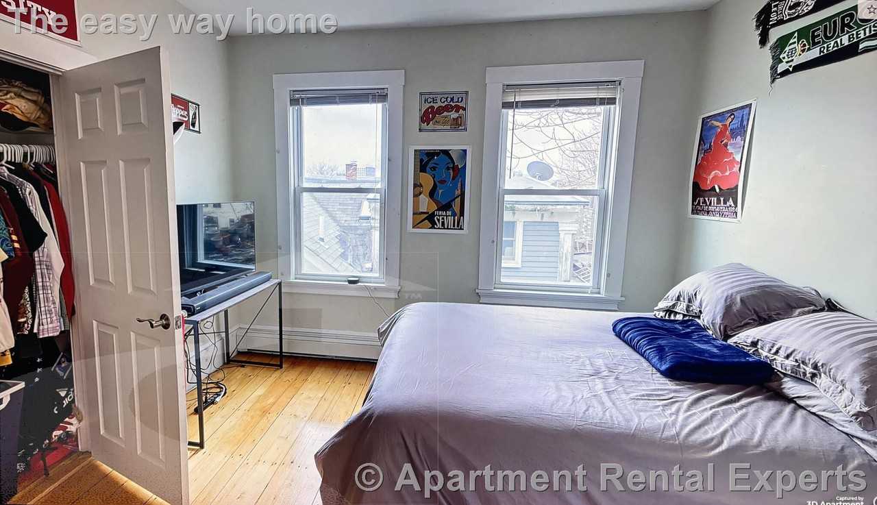 231 Norfolk St #6 - Photo 3 of 10