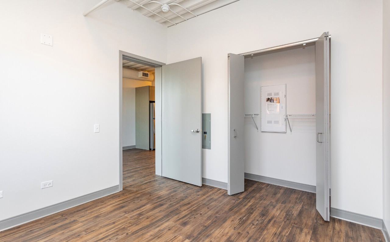 949 W Dakin St #1-1DEN - Photo 5 of 21
