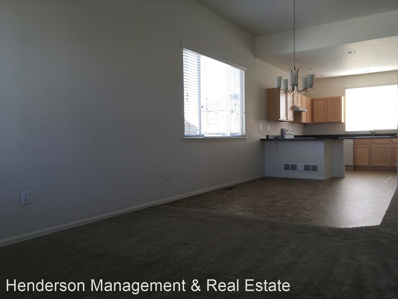 1441 Murrlet St - Photo 3 of 18