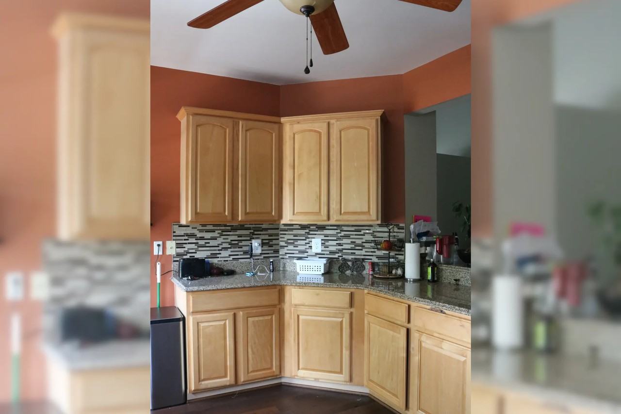 699 W Bluff Ct - Photo 3 of 11