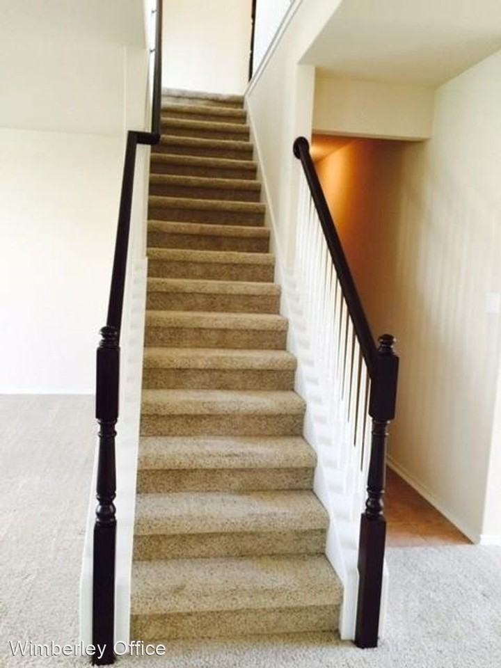 185 Hometown Pkwy - Photo 2 of 12