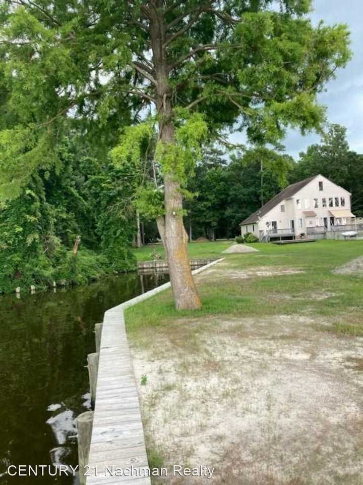 317 Dances Bay Rd - Photo 3 of 10