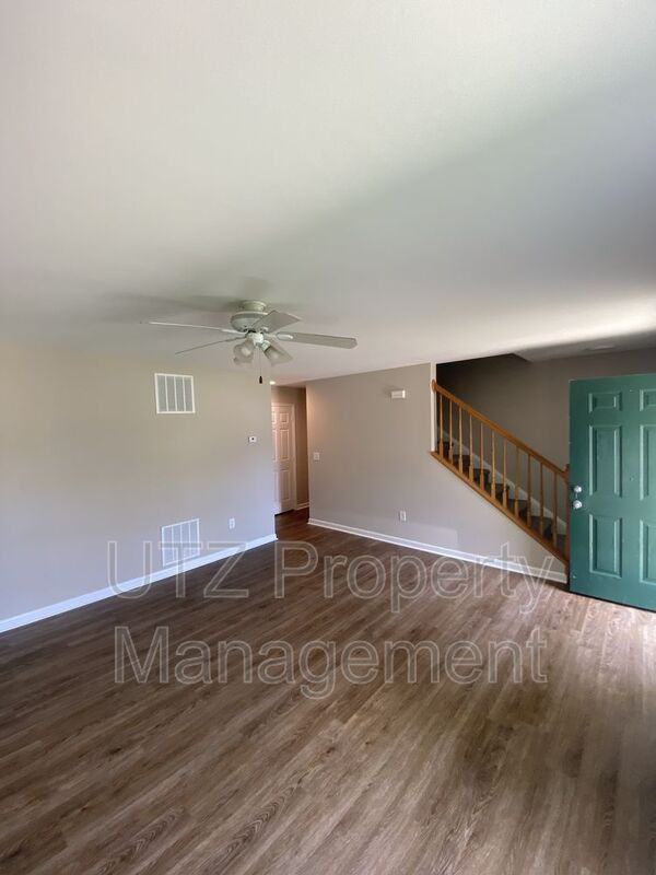 46 S Bishop St - Photo 2 of 16
