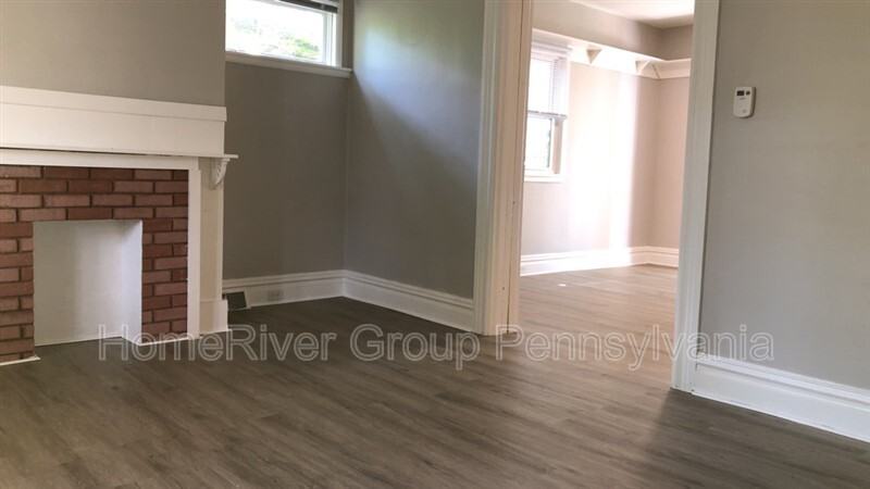 3302 Motor St - Photo 3 of 17