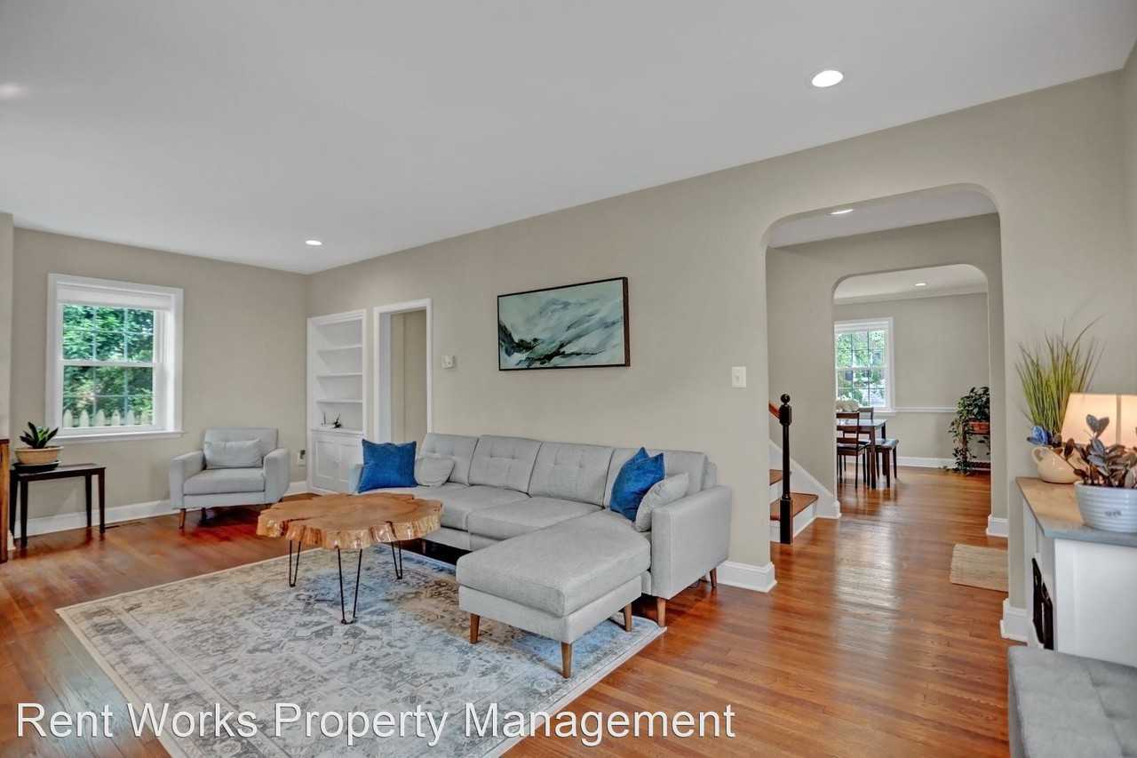 635 Round Oak Rd - Photo 2 of 48