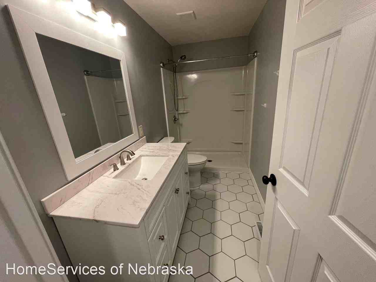 800 Prairie Ct - Photo 3 of 43
