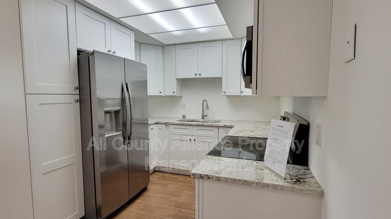 14679 Pine Glen Cir - Photo 2 of 17