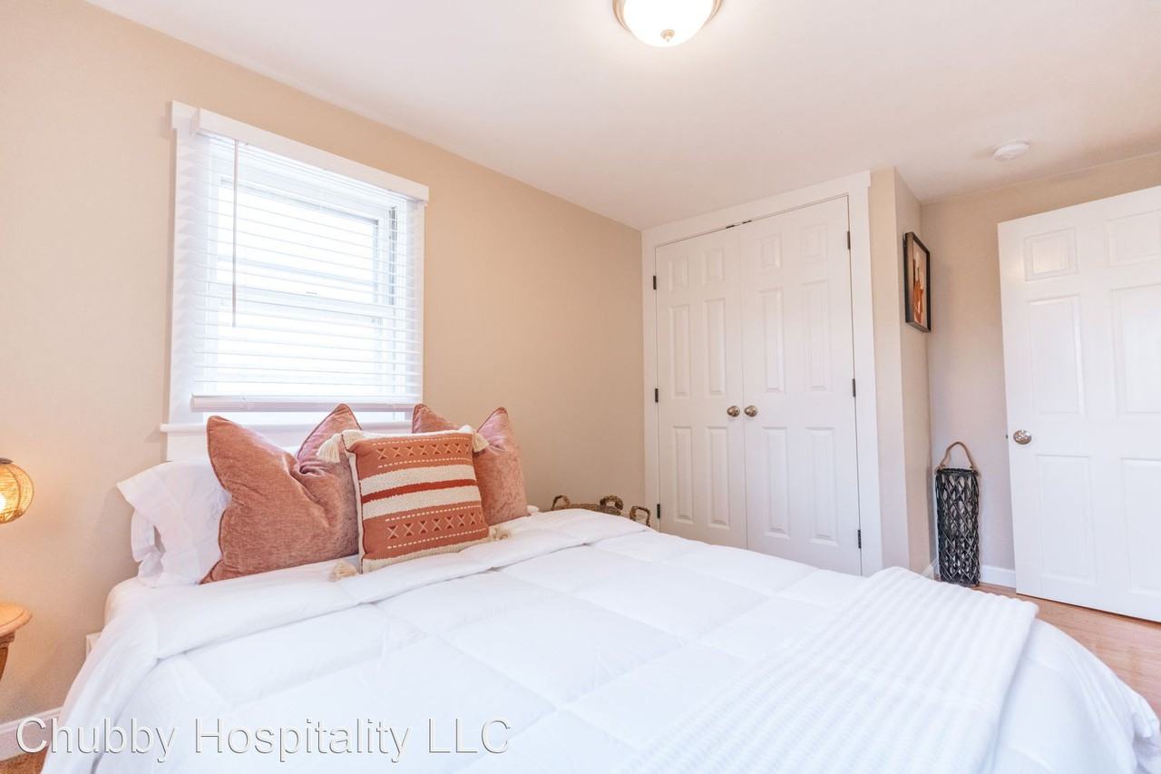 28 Dixon St, Newport, RI 02840, USA 2 unit Rentals Zumper