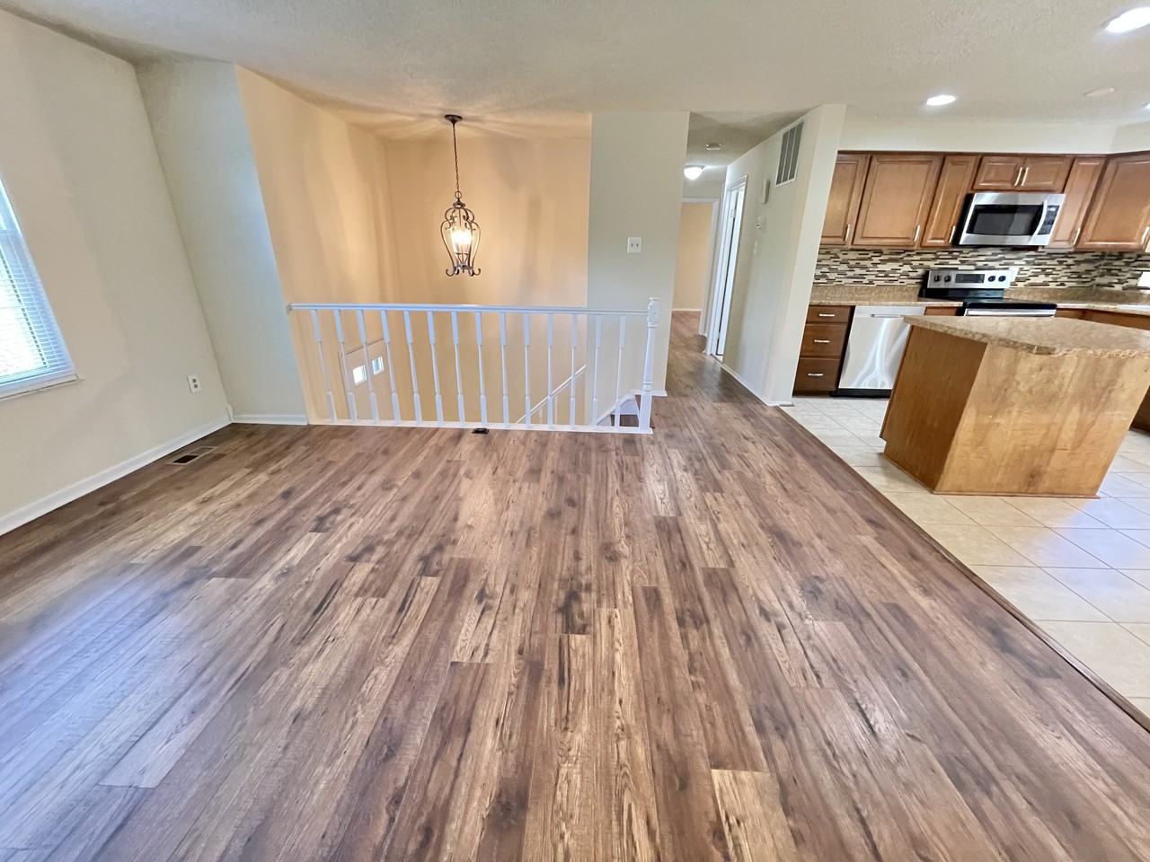 3324 Rollingwood Dr - Photo 3 of 36