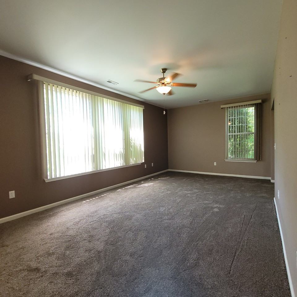 26812 Kirkway Cir - Photo 3 of 19