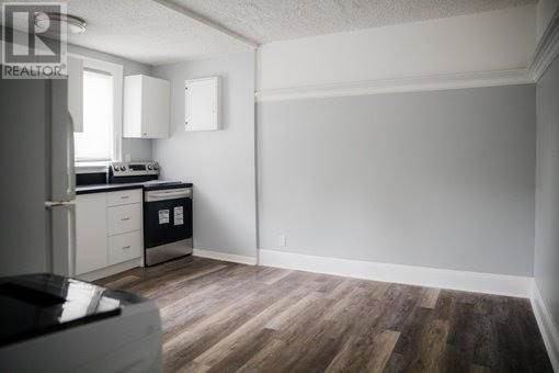 411 Spadina Rd #2 - Photo 2 of 8