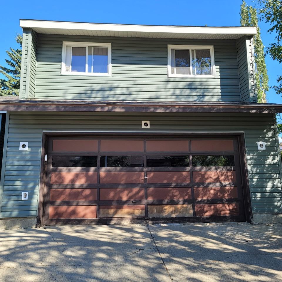 46 Gariepy Cres Nw - Photo 2 of 20