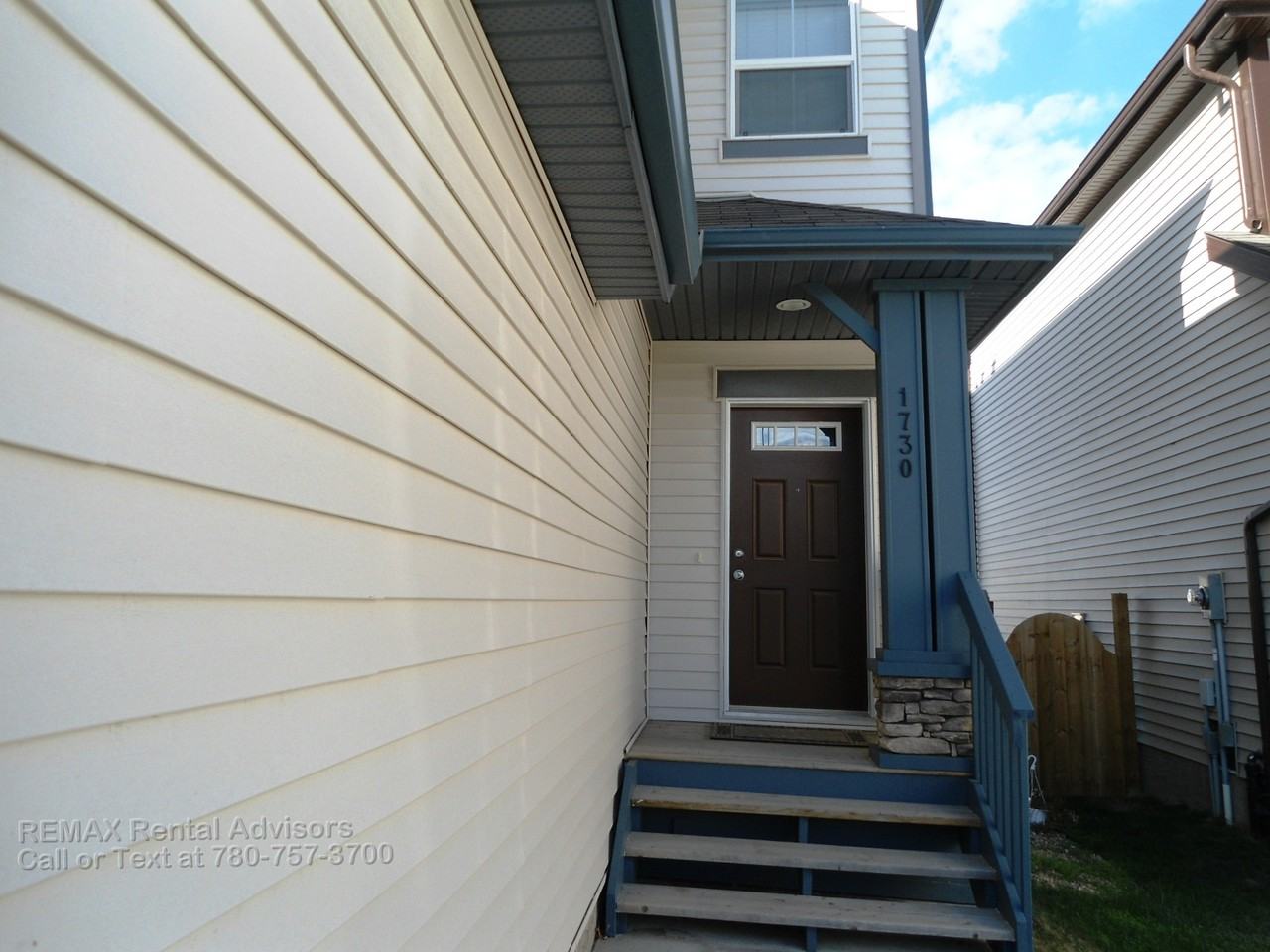 1730 63a St Sw - Photo 3 of 22