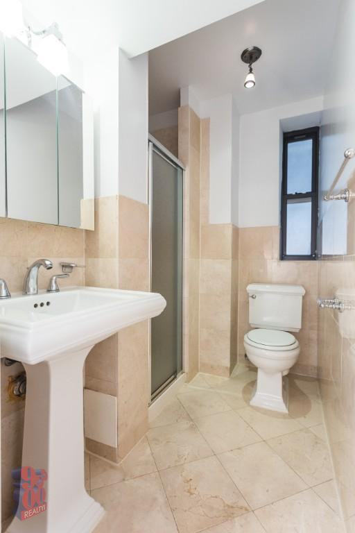 346 E 18th St #5D - Photo 6 of 10