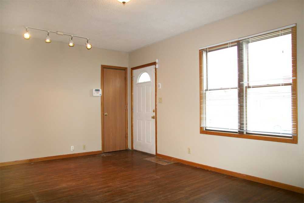 4014 Fremont Ave N - Photo 2 of 8