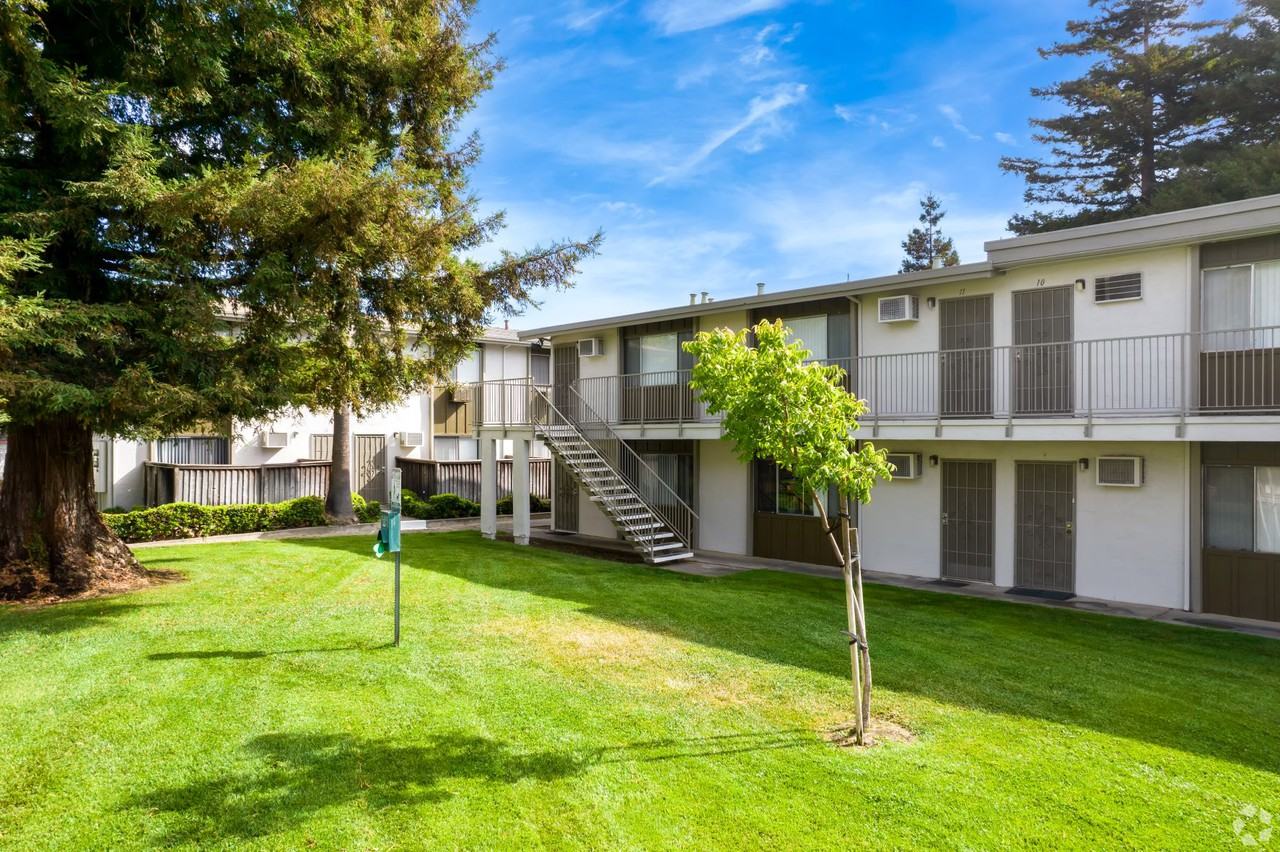 AUTUMN OAKS APARTMENTS - Photo 2 of 11