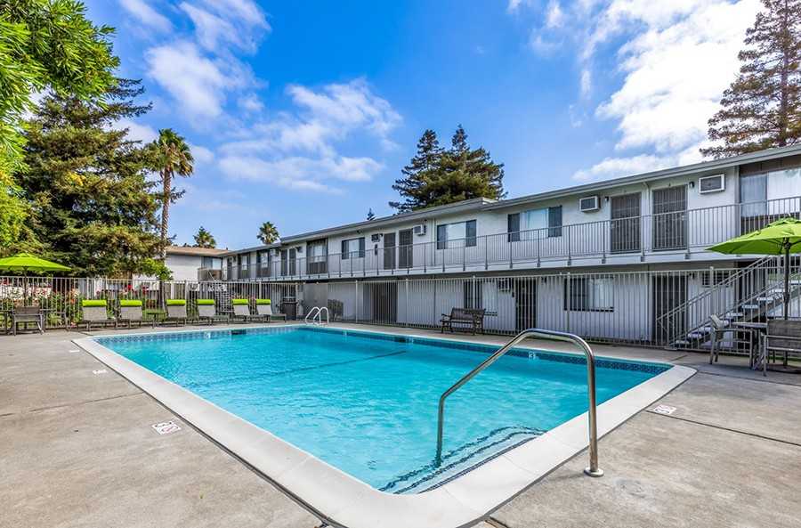 AUTUMN OAKS APARTMENTS - Photo 6 of 11