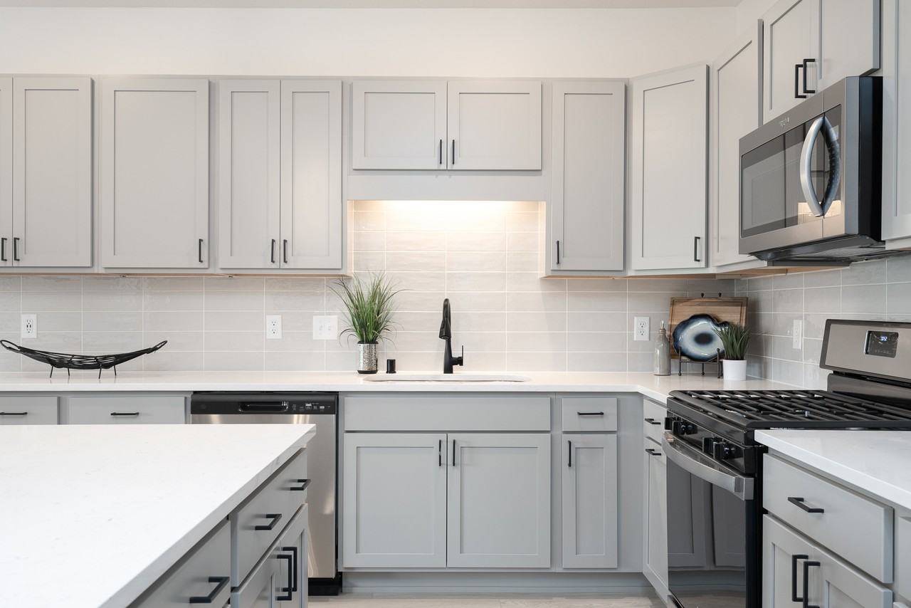 Ballantrae Apartments - Photo 4 of 54