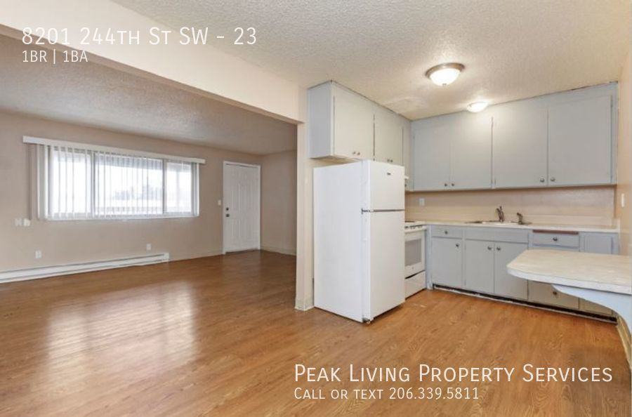 8201 Lake Ballinger Way #23