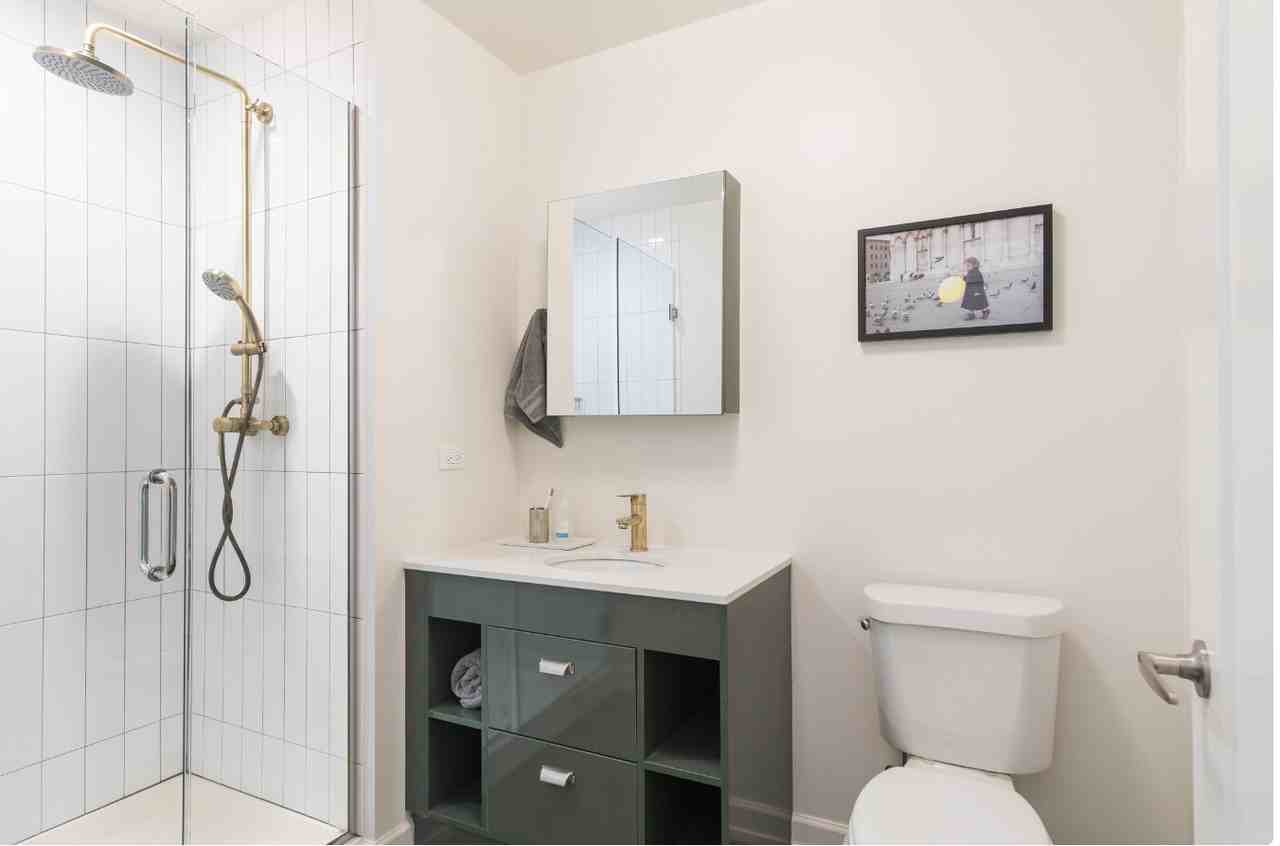 108 W Chicago Ave - Photo 6 of 14