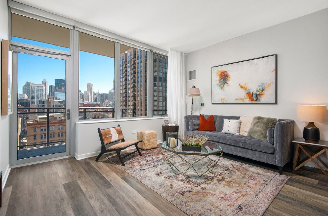 469 W Huron St #2-2 - Photo 3 of 30