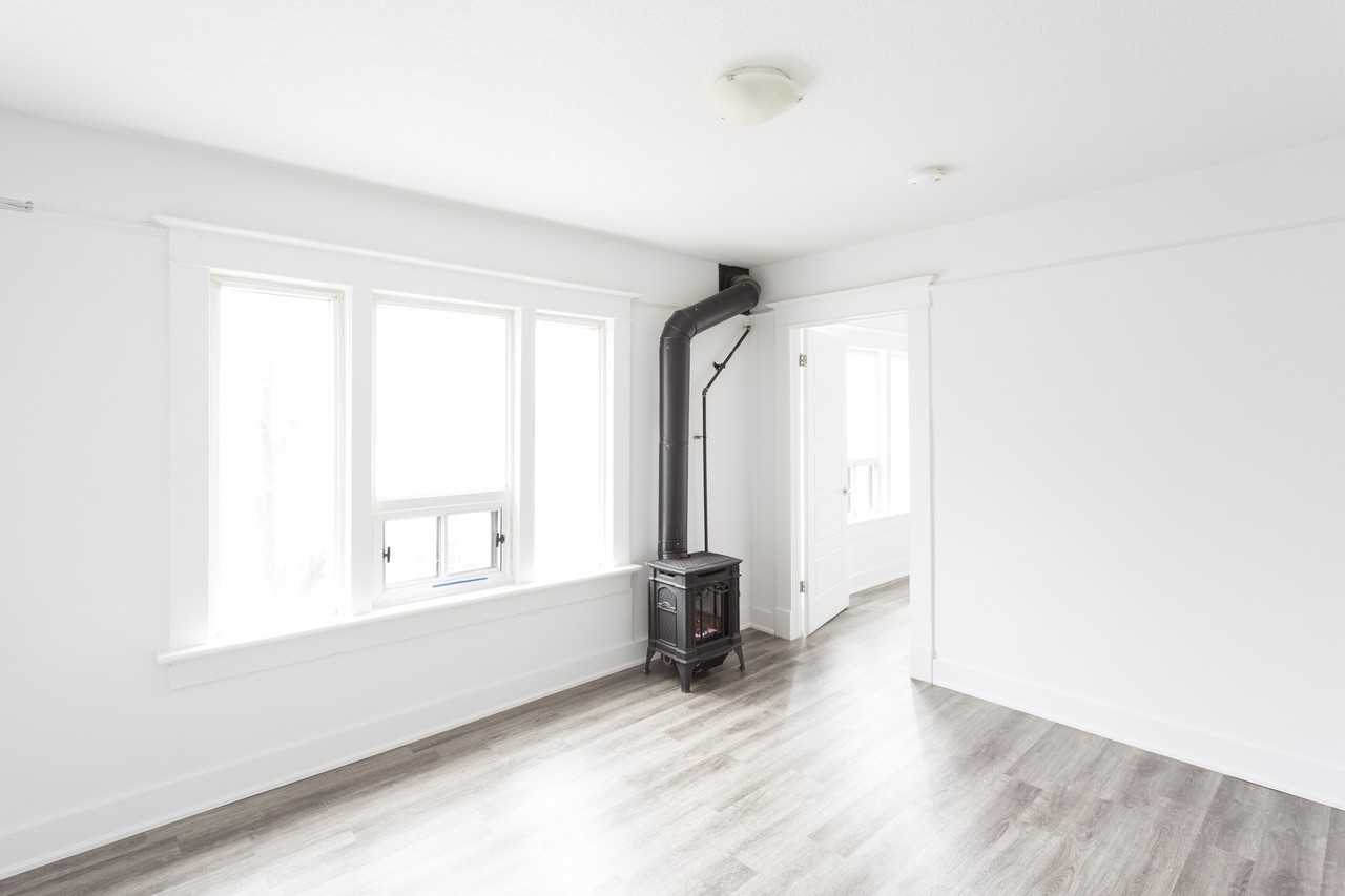 Royal & Wales Apartments 56 4656 College St. 6466 er St. 96