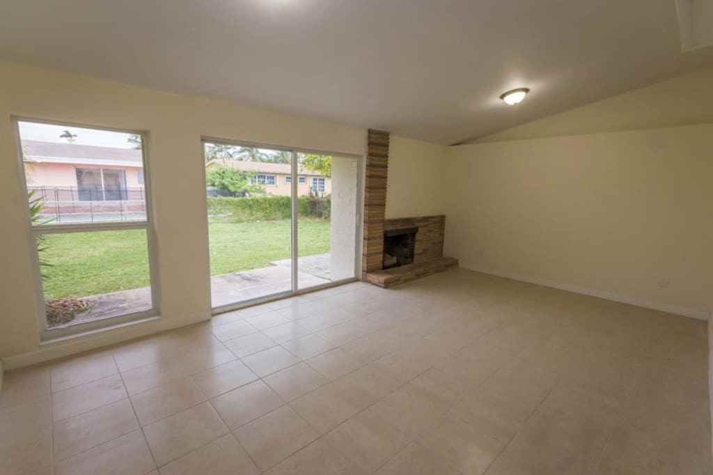 19610 Nw 6th Ct - Photo 2 of 18