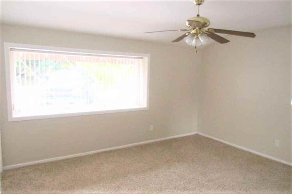 1110 E Avenue J3 - Photo 3 of 9