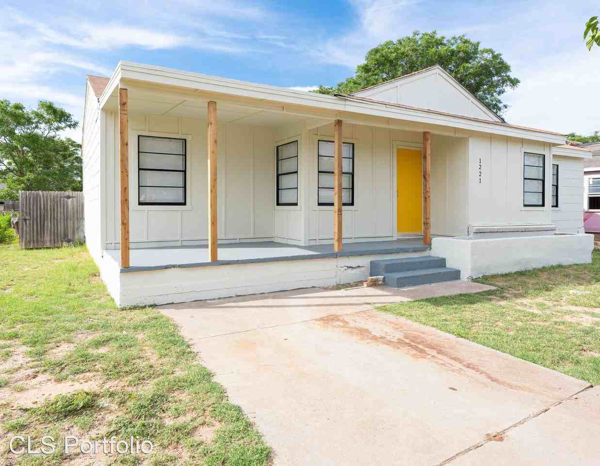 1221 E Cowden Ave - Photo 2 of 11