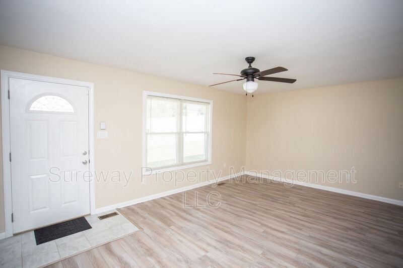 16 Lerner Ct - Photo 3 of 15