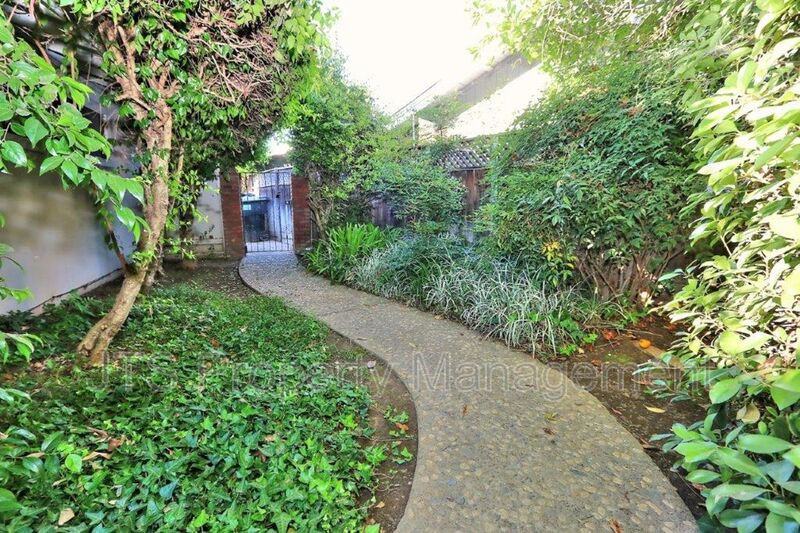 1060 Sand Bar Cir - Photo 7 of 50