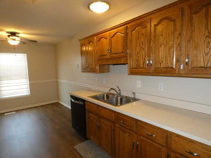 1839 Wilkerson St - Photo 3 of 5