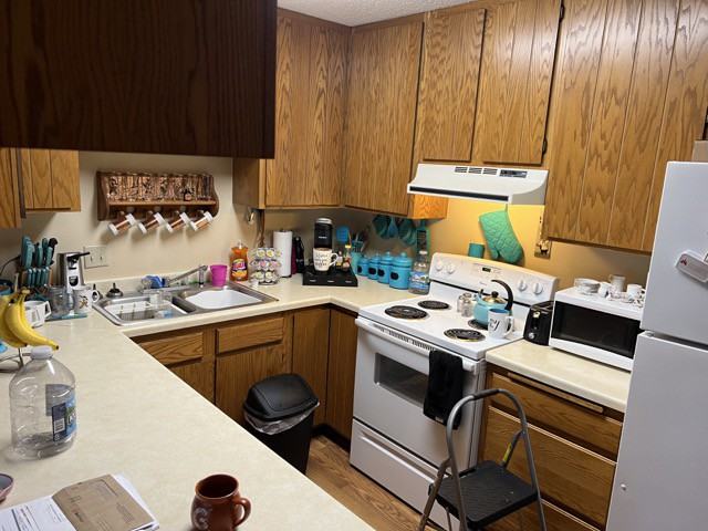 820 CJ Moe Blvd - Photo 2 of 7