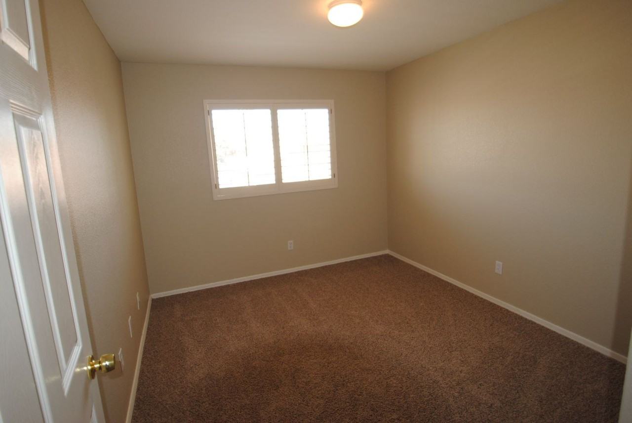 16028 N 90th Ave - Photo 3 of 5