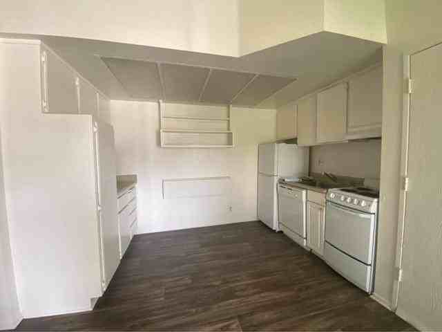 251 S Walnut Ave - Photo 2 of 7