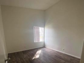251 S Walnut Ave - Photo 1 of 1