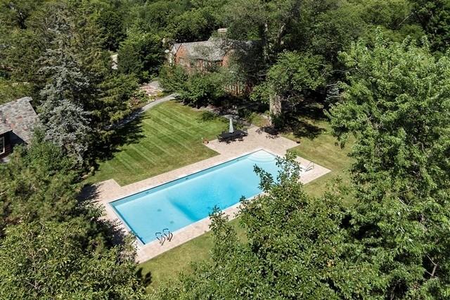 2 Golf Ln - Photo 2 of 24