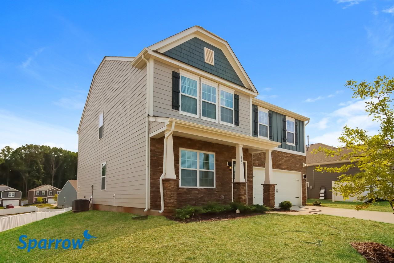 213 Atwater Landing Dr - Photo 2 of 15