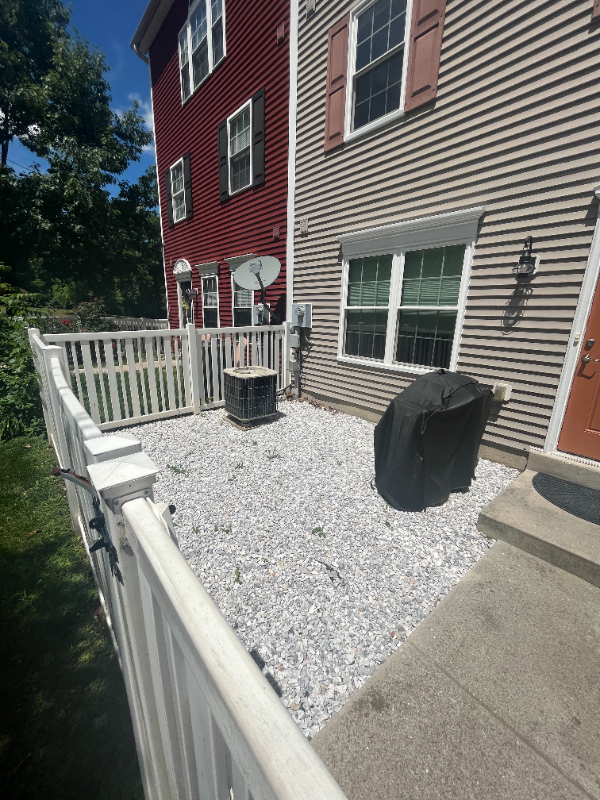 116 N Altamont Ave - Photo 2 of 24