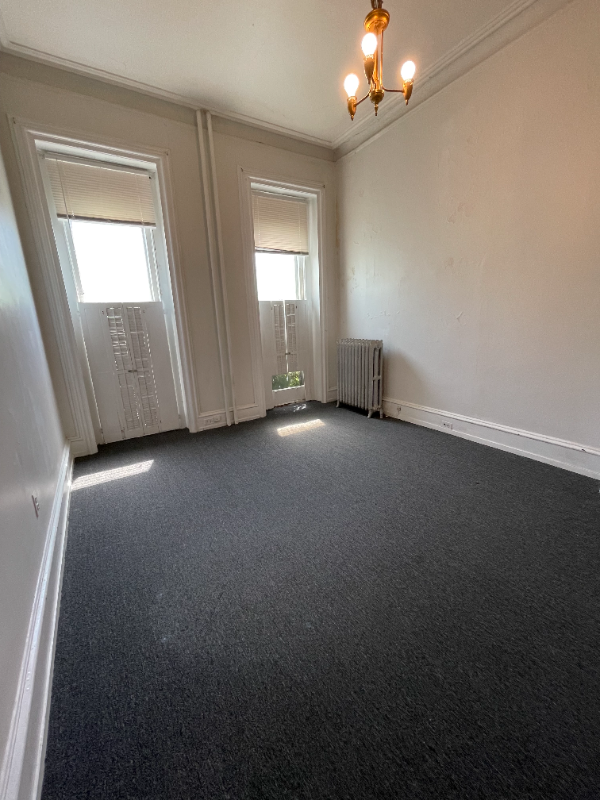 208 South 41st Street - Photo 4 of 15